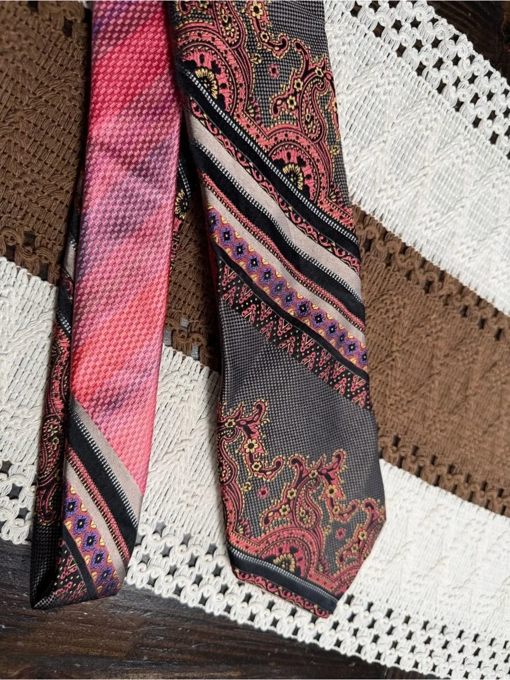 Robert Graham Men’s Grey & Peach Paisley Silk Neck Tie